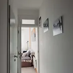 Apartment Seasons *